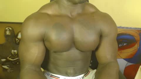 Snapshot of musclegodsammy23 chatting on 03-06-25, 03:13 musclegod23 online show from 03-06-25, 03:13