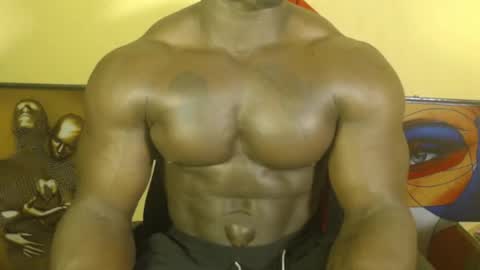 Snapshot of musclegodsammy23 chatting on 03-07-25, 12:37 musclegod23 online show from 03-07-25, 12:37