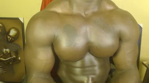 Snapshot of musclegodsammy23 chatting on 03-07-25, 03:40 musclegod23 online show from 03-07-25, 03:40