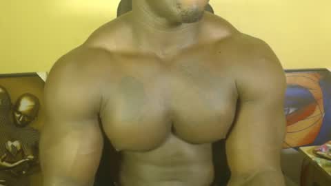 Snapshot of musclegodsammy23 chatting on 03-07-25, 11:49 musclegod23 online show from 03-07-25, 11:49