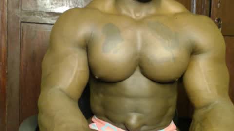 Snapshot of musclegodsammy23 chatting on 09-12-25, 11:59 musclegod23 online show from 09-12-25, 11:59