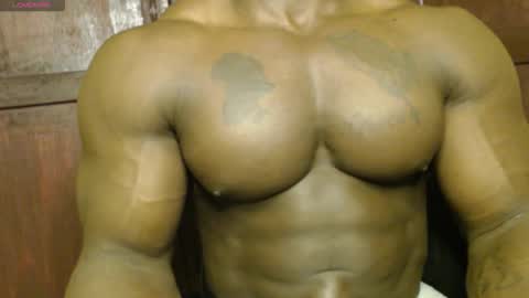 Snapshot of musclegodsammy23 chatting on 09-19-25, 11:11 musclegod23 online show from 09-19-25, 11:11