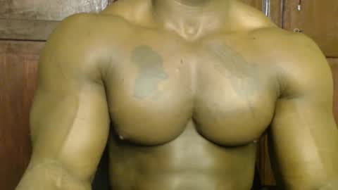 Snapshot of musclegodsammy23 chatting on 09-22-25, 10:28 musclegod23 online show from 09-22-25, 10:28