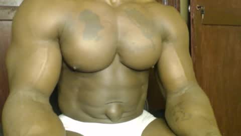 Snapshot of musclegodsammy23 chatting on 09-23-25, 02:14 musclegod23 online show from 09-23-25, 02:14