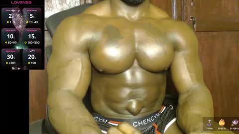 Snapshot of musclegodsammy23 chatting on 09-26-25, 11:20 musclegod23 online show from 09-26-25, 11:20