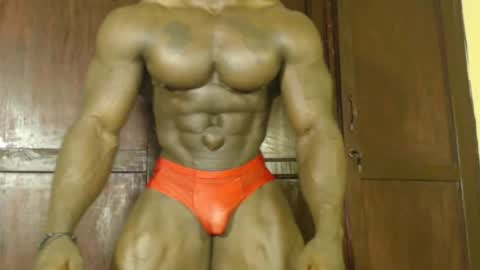 Snapshot of musclegodsammy23 chatting on 10-18-25, 12:02 musclegod23 online show from 10-18-25, 12:02