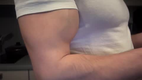musclehair3 online show from 02-22-25, 06:52