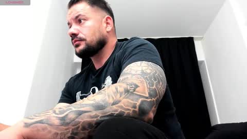 MuscleMonster31 online show from 10-09-25, 04:54