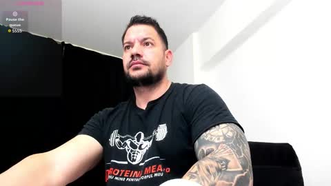 MuscleMonster31 online show from 12-05-25, 10:24