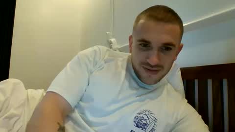 Snapshot of muscleshow00 chatting on 02-02-26, 10:36 muscleshow00 online show from 02-02-26, 10:36