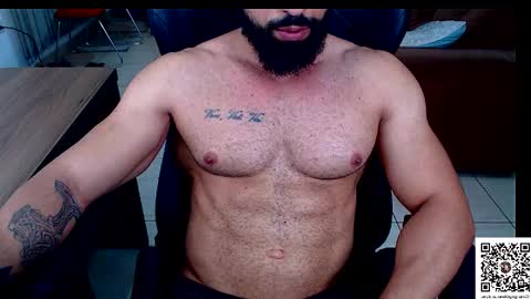 Snapshot of muscleweed420 chatting on 12-16-25, 12:21 Ragnar online show from 12-16-25, 12:21