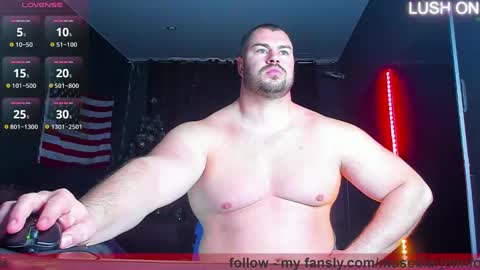 Snapshot of muscularjohnforu chatting on 02-02-25, 06:58 click icon for peach  online show from 02-02-25, 06:58