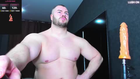 Snapshot of muscularjohnforu chatting on 03-05-25, 03:18 click icon for peach  online show from 03-05-25, 03:18