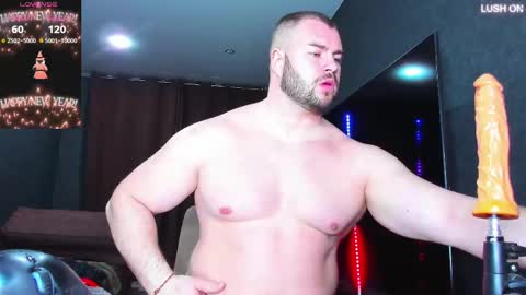 Snapshot of muscularjohnforu chatting on 03-07-25, 06:54 click icon for peach  online show from 03-07-25, 06:54