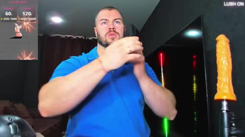 Snapshot of muscularjohnforu chatting on 03-08-25, 09:50 click icon for peach  online show from 03-08-25, 09:50