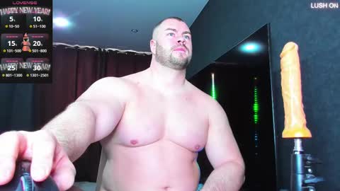 Snapshot of muscularjohnforu chatting on 03-11-25, 11:23 click icon for peach  online show from 03-11-25, 11:23