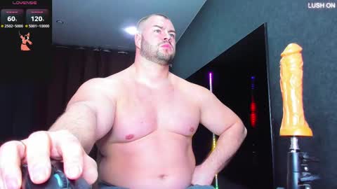 Snapshot of muscularjohnforu chatting on 03-11-25, 05:35 click icon for peach  online show from 03-11-25, 05:35