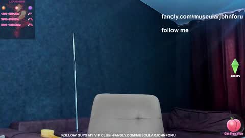Snapshot of muscularjohnforu chatting on 09-22-25, 08:27 click icon for peach  online show from 09-22-25, 08:27