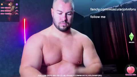 Snapshot of muscularjohnforu chatting on 10-01-25, 07:25 click icon for peach  online show from 10-01-25, 07:25