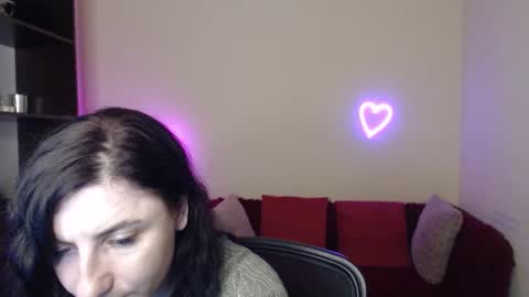 Jeneva online show from 11-27-25, 07:05