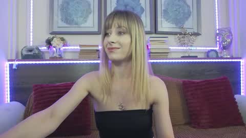 Luna  online show from 03-17-26, 08:23