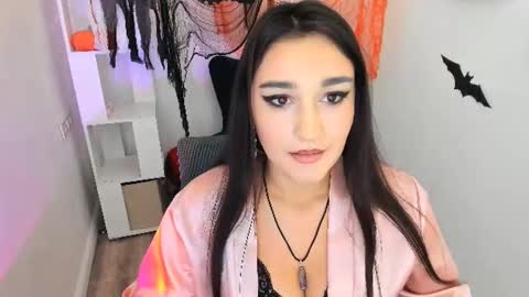 Snapshot of museofheart chatting on 10-27-25, 11:47 museofheart online show from 10-27-25, 11:47