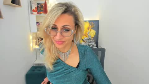 Diana online show from 12-14-24, 05:47