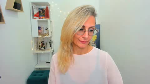 Diana online show from 12-16-24, 10:29