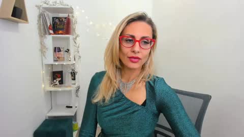 Diana online show from 12-20-24, 02:38