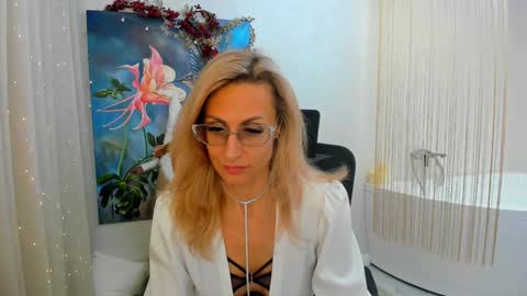 Diana online show from 12-30-24, 11:26