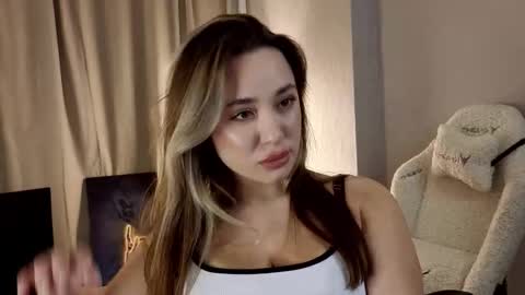 Nika online show from 09-19-25, 09:26