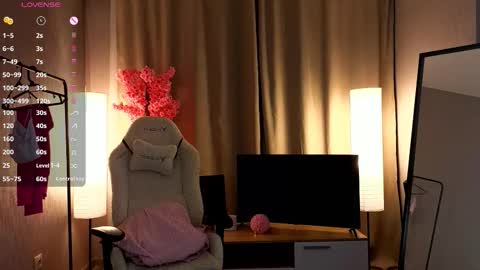 Nika online show from 10-19-25, 09:04