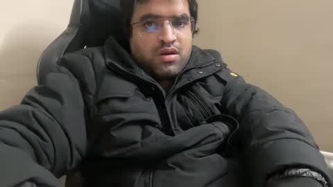 Snapshot of muttley0911 chatting on 12-20-24, 10:43 muttley0911 online show from 12-20-24, 10:43