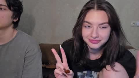 Snapshot of muuur_a chatting on 10-04-25, 10:41 muuur_a online show from 10-04-25, 10:41