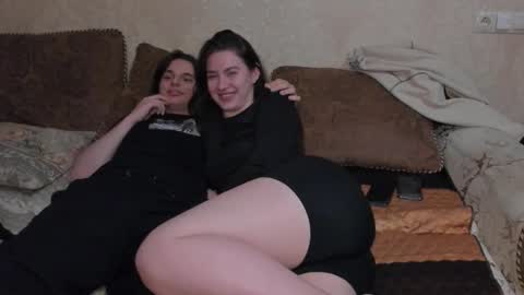 HEY online show from 11-19-25, 05:57