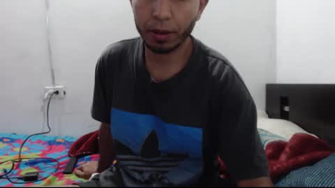 muyganoso24 online show from 11-20-25, 01:28