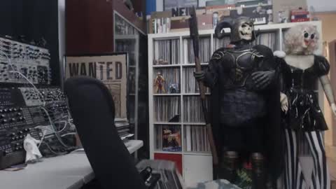 Snapshot of muziknerd chatting on 11-15-25, 07:49 Muziknerd online show from 11-15-25, 07:49