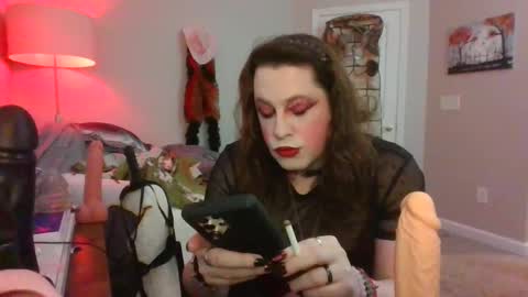 Snapshot of mxsissycharlotte chatting on 12-06-24, 10:19 Mx Charlotte online show from 12-06-24, 10:19