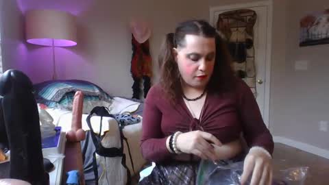 Snapshot of mxsissycharlotte chatting on 12-20-24, 05:08 Mx Charlotte online show from 12-20-24, 05:08