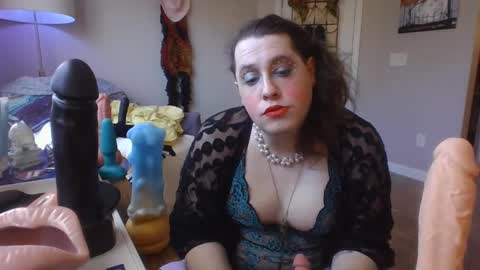 Snapshot of mxsissycharlotte chatting on 01-13-25, 07:21 Mx Charlotte online show from 01-13-25, 07:21