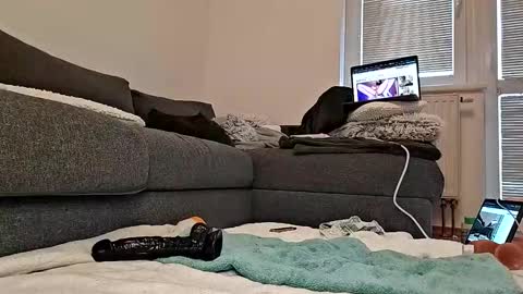 my_dirty_office online show from 11-22-25, 06:56