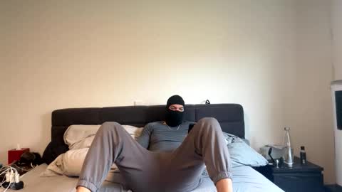 Snapshot of my_mike420 chatting on 10-15-25, 09:20 my_mike420 online show from 10-15-25, 09:20