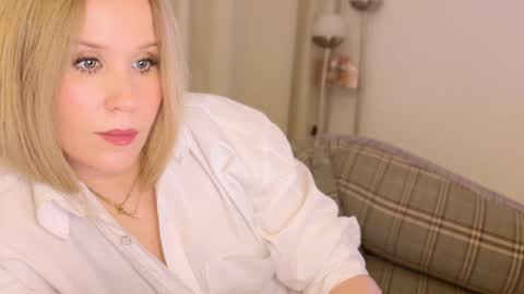 Snapshot of myassistant chatting on 01-04-25, 10:24 Mya-be Yours P online show from 01-04-25, 10:24