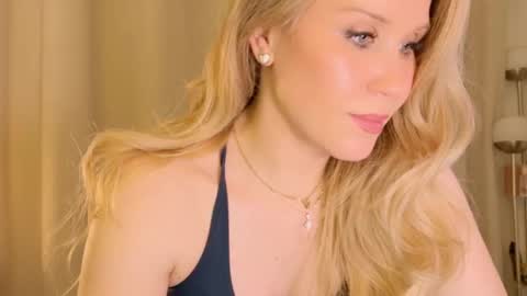 Snapshot of myassistant chatting on 01-21-25, 12:15 Mya-be Yours P online show from 01-21-25, 12:15