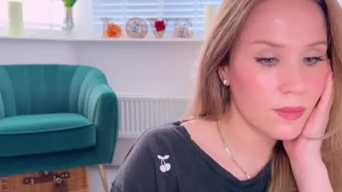 Snapshot of myassistant chatting on 02-03-25, 04:31 Mya-be Yours P online show from 02-03-25, 04:31