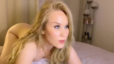 Snapshot of myassistant chatting on 02-07-25, 11:55 Mya-be Yours P online show from 02-07-25, 11:55