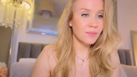 Snapshot of myassistant chatting on 02-09-25, 12:28 Mya-be Yours P online show from 02-09-25, 12:28