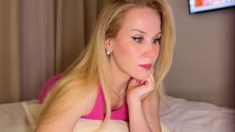 Snapshot of myassistant chatting on 09-14-25, 09:47 Mya-be Yours P online show from 09-14-25, 09:47