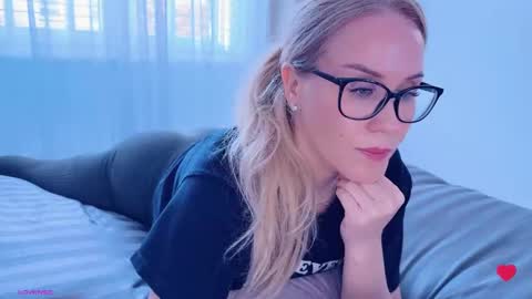 Snapshot of myassistant chatting on 10-07-25, 03:53 Mya-be Yours P online show from 10-07-25, 03:53