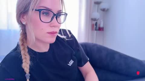 Snapshot of myassistant chatting on 10-09-25, 03:54 Mya-be Yours P online show from 10-09-25, 03:54